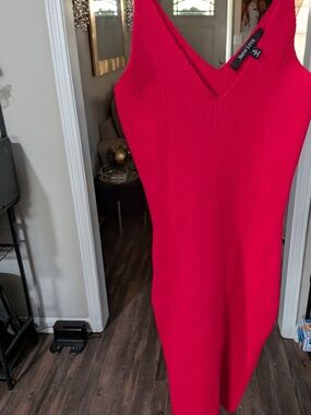 New Look Vibrant Red Ribbed V-Neck Midi Dress